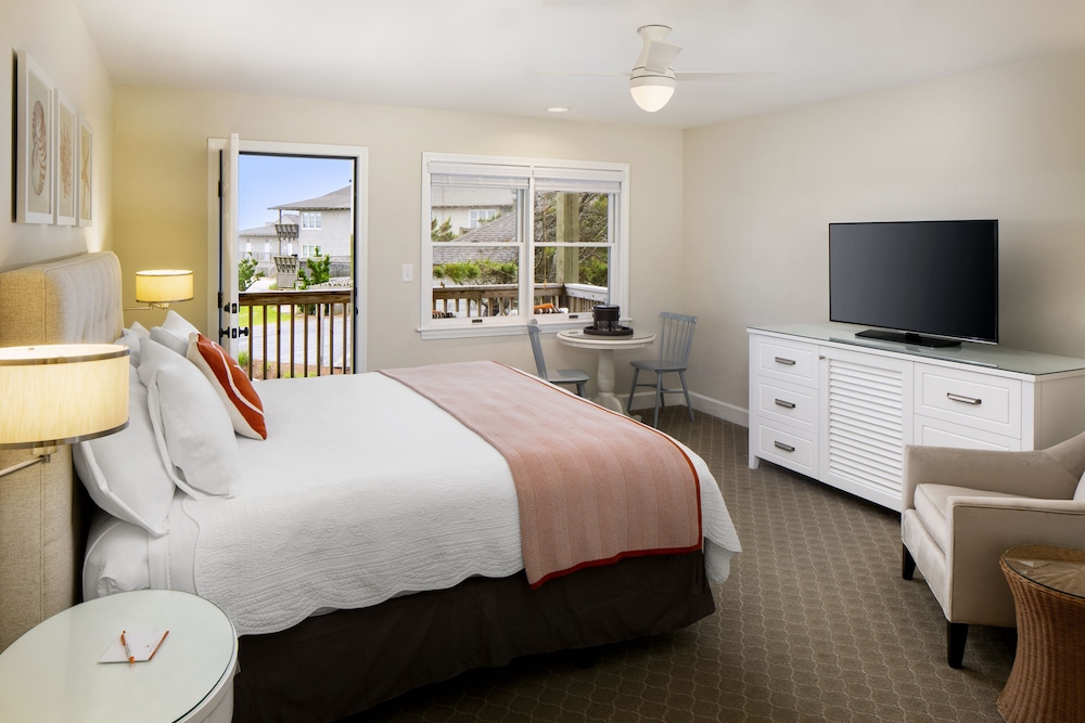 Room, 1 King Bed (Pool) - Photo 1
