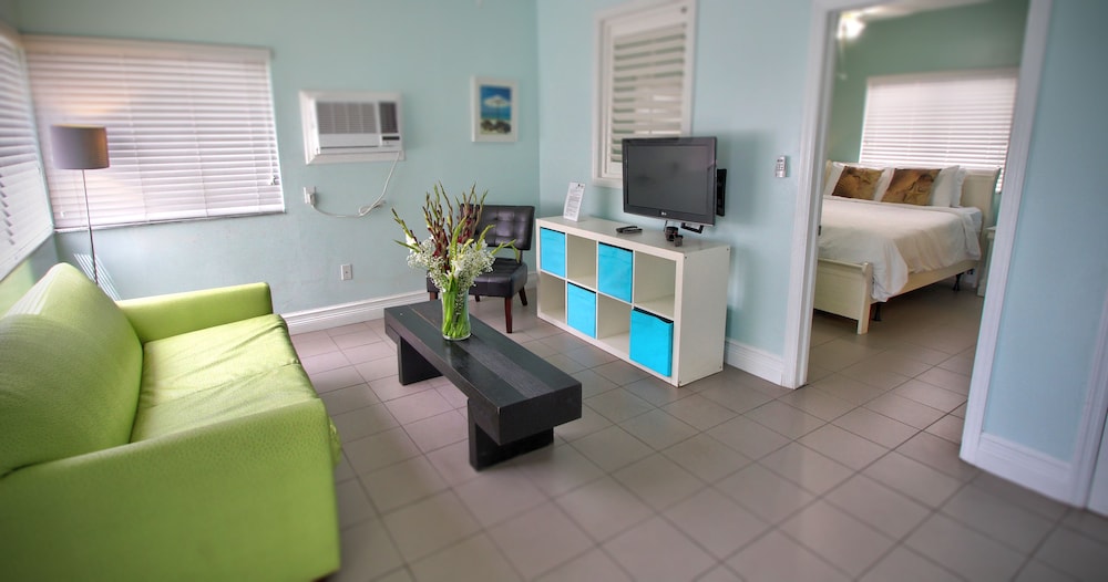 Standard Suite, 1 Bedroom - Photo 7