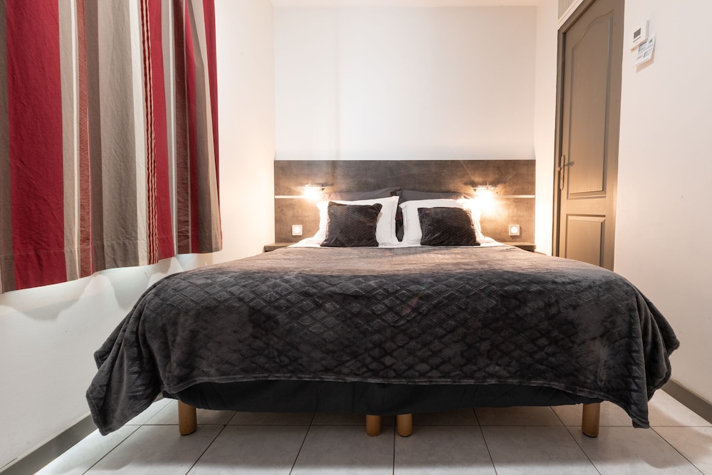 Superior Double Room, 1 Queen Bed - Photo 1