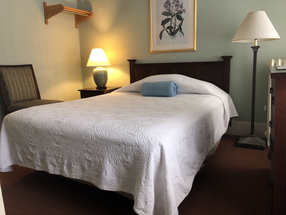 Linked Room Q/F
