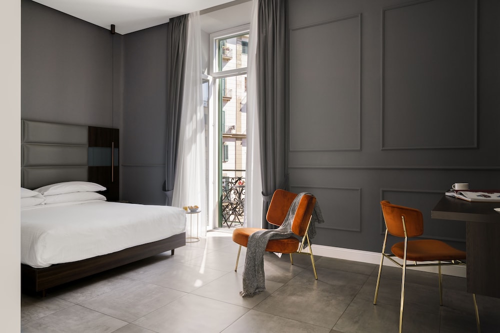 Deluxe Triple Room, Balcony, City View