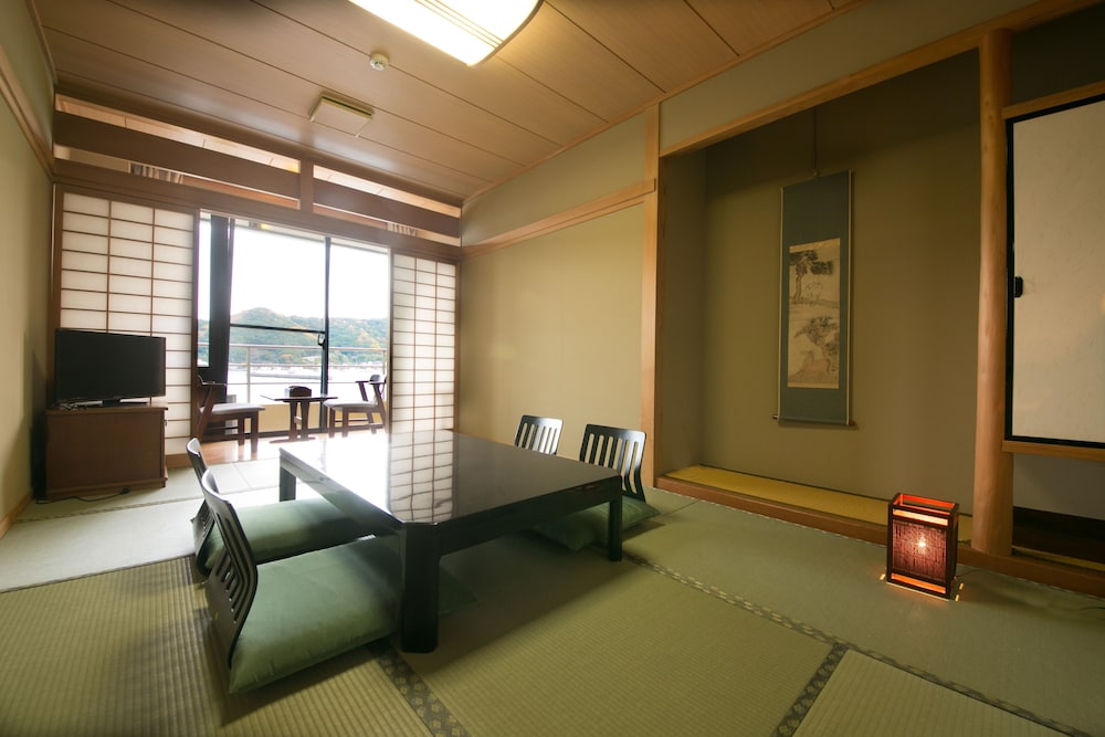 Japanese Style Twin Room, Private Bathroom