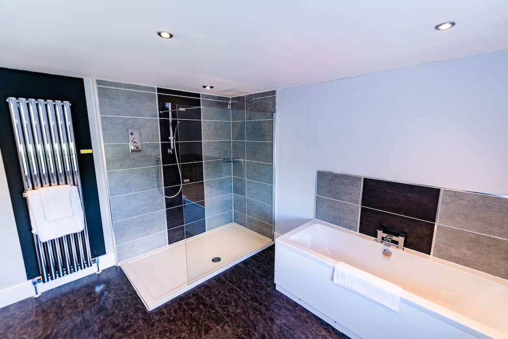 Suite, 1 King Bed, Non Smoking photo 2