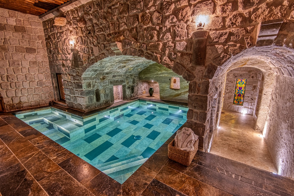Muhteshem Imperial Pool Suite - Photo 1