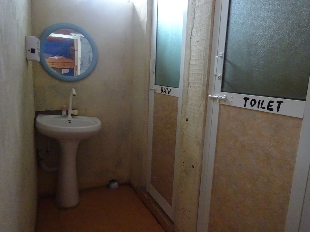 Economy Shared Dormitory, Mixed Dorm