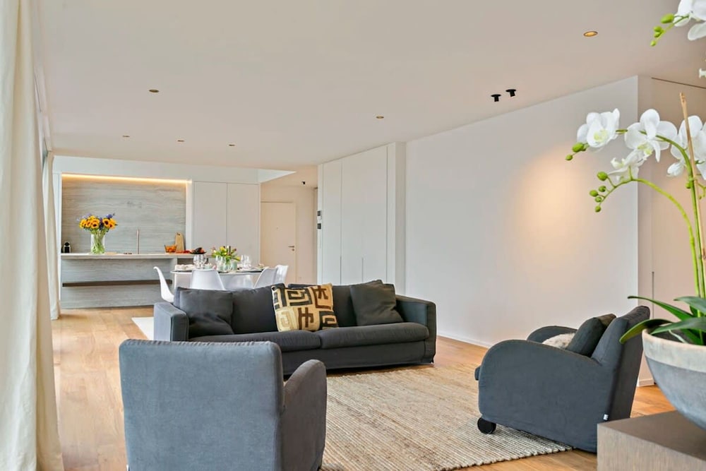 Majestic new Penthouse With 2 Parkings, Photo 49