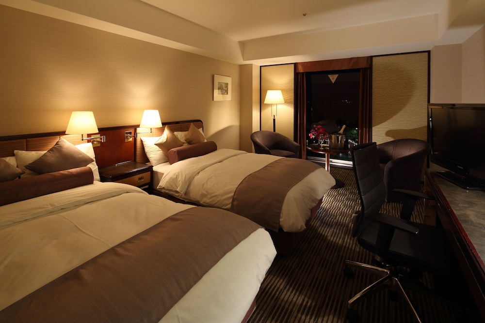 Standard Room, 2 Twin Beds (Castle View, Minifridge)