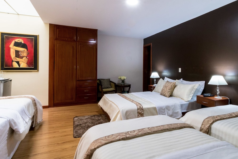 Family Room, Multiple Beds photo 1