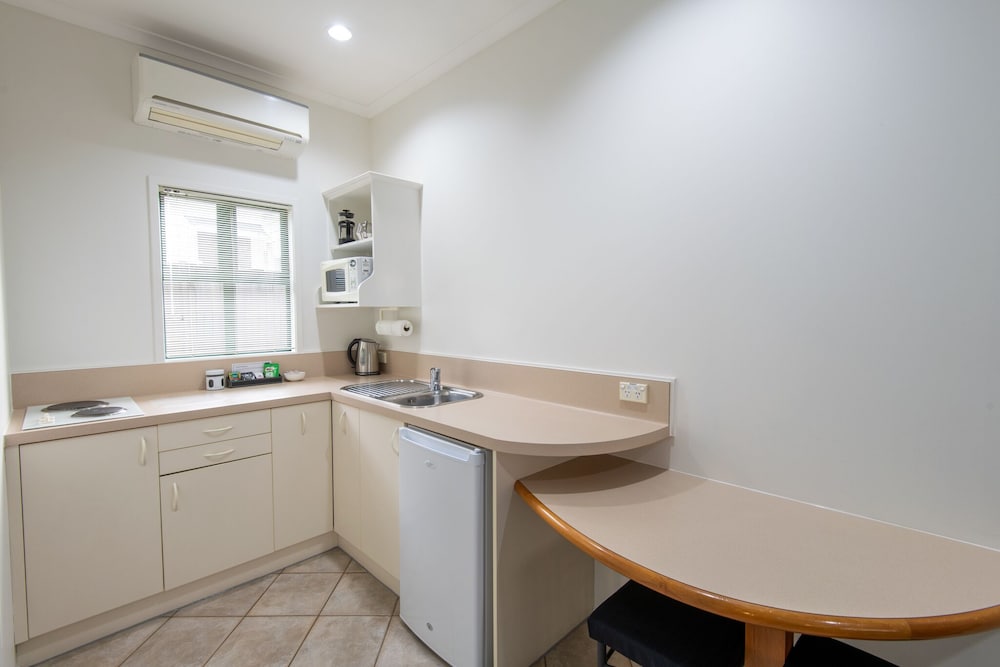 Superior Suite, 1 Bedroom, Non Smoking, Kitchen photo 2
