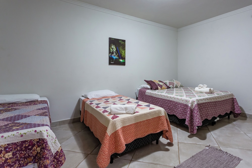 Economy Triple Room photo 3