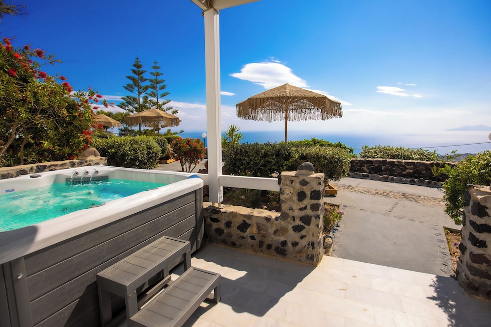 Honeymoon Suite