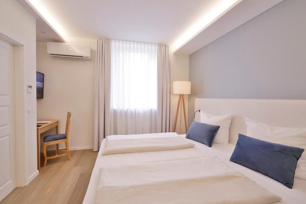 Superior Double Room, 1 King Bed, Non Smoking photo 2
