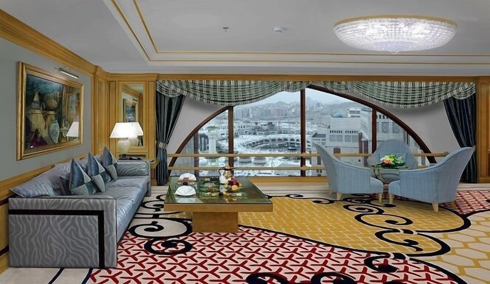 Royal Suite Partial Kaaba View \-VIP Lounge Access photo 2