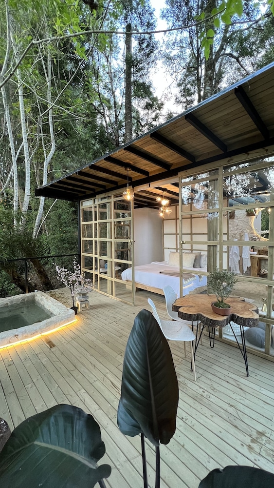 设计小屋, 热水浴缸