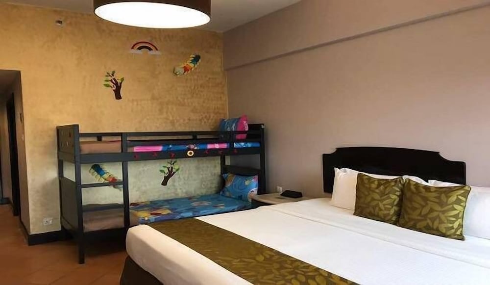 Thistle Family Deluxe (For 2 adults and 2 child) - Photo 3
