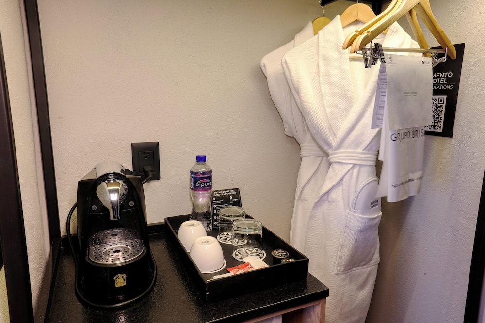 Signature Double Room - Photo 4