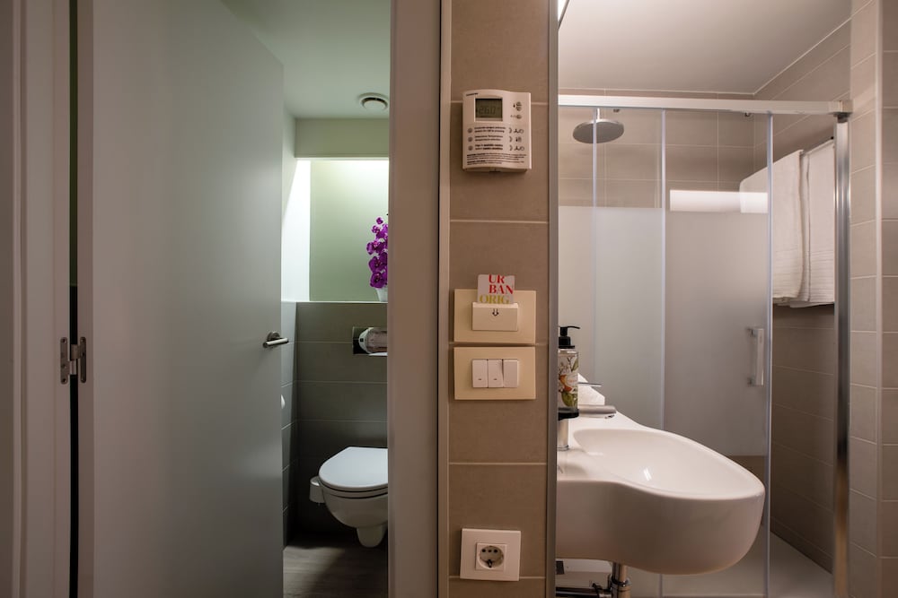 Standard Double Room - Photo 4