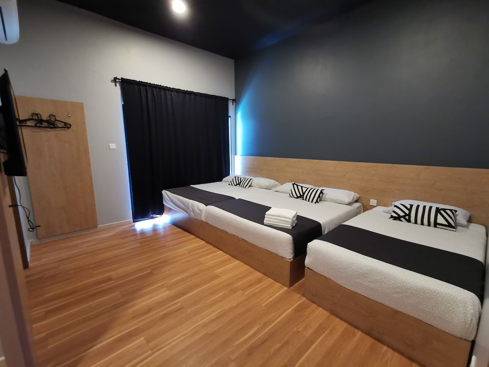 Family Room (501)