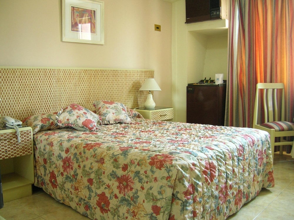 Single Room, City View