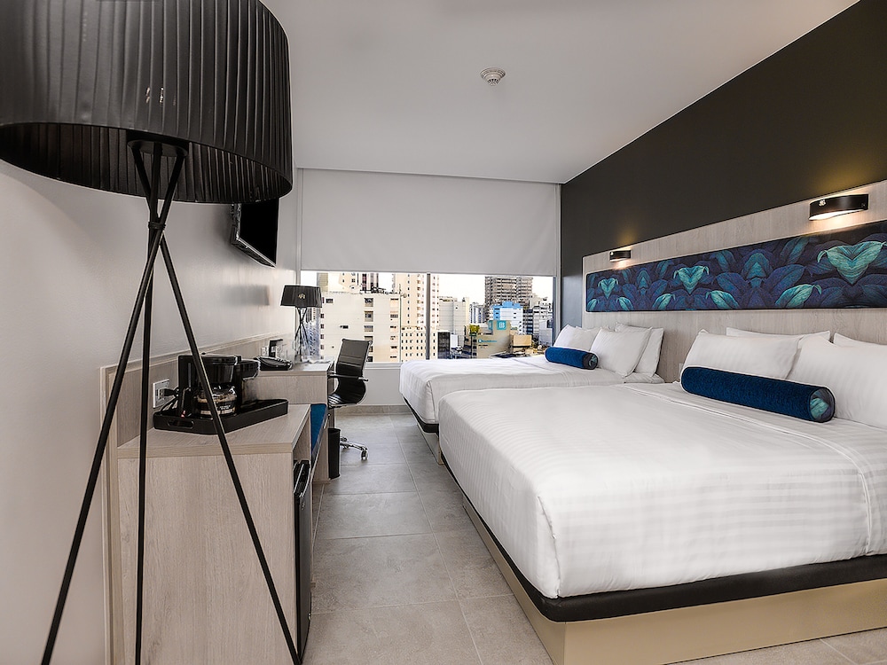 Premium Room, 2 Queen Beds (River Front) photo 2