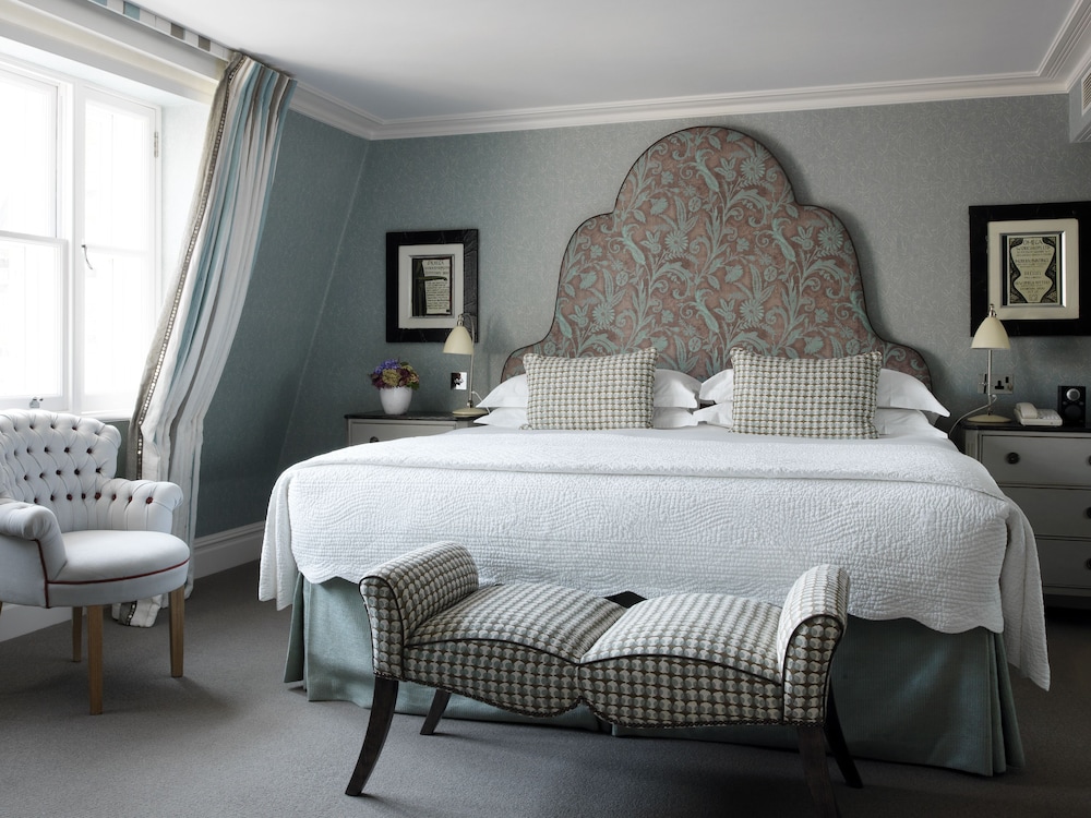 1 Bedroom Virginia Woolf Suite photo 3