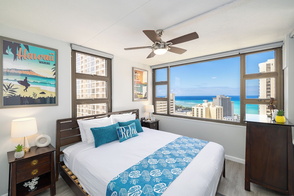 Premium Remodeled Condo with Ocean View and Parking: Premium Condo, 1 Bedroom, Air conditioning, Ocean View (0034) photo