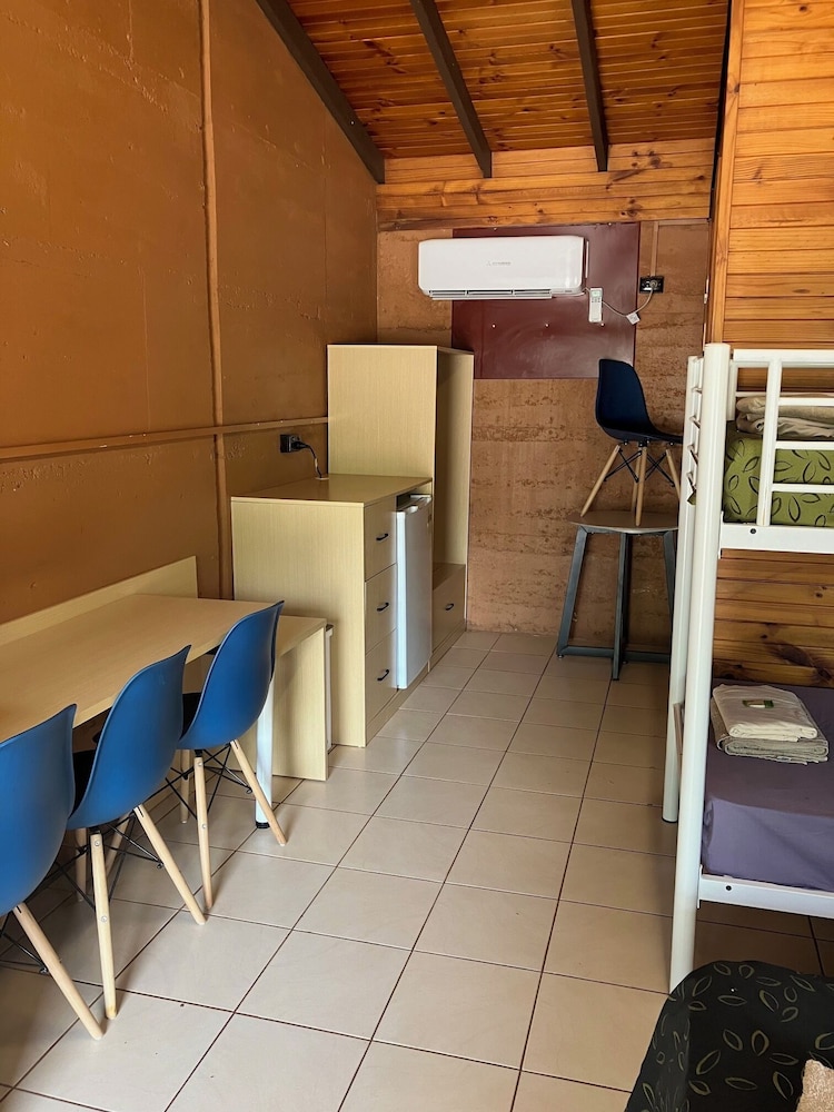 Basic Quadruple Room photo 2