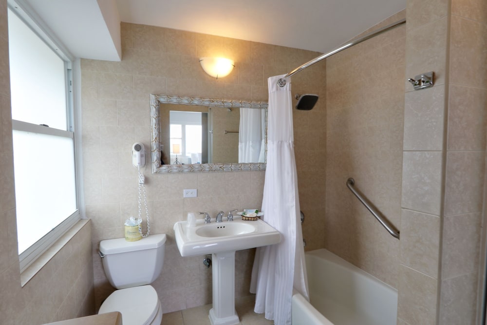 Premium Room, 1 King Bed, Ocean View - Photo 7