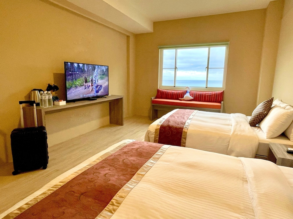 Basic Quadruple Room photo 2