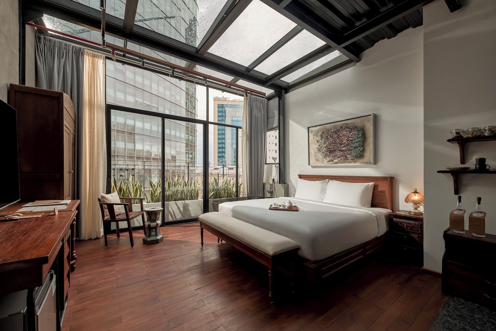 Artist Haven Room ( City View )