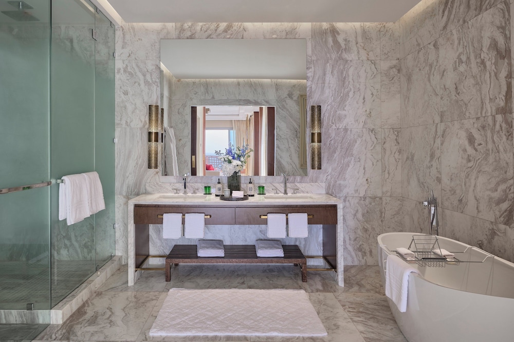 Luxury Suite, Ocean View photo 3