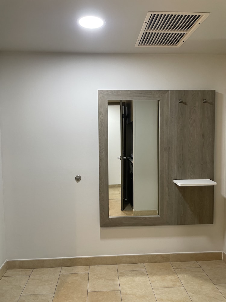 Standard Room, 2 Queen Beds (Minifridge)