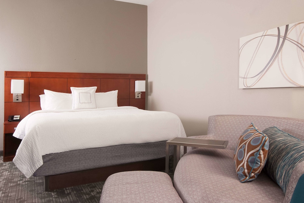 Room, 1 King Bed with Sofa bed, City View (Corner)