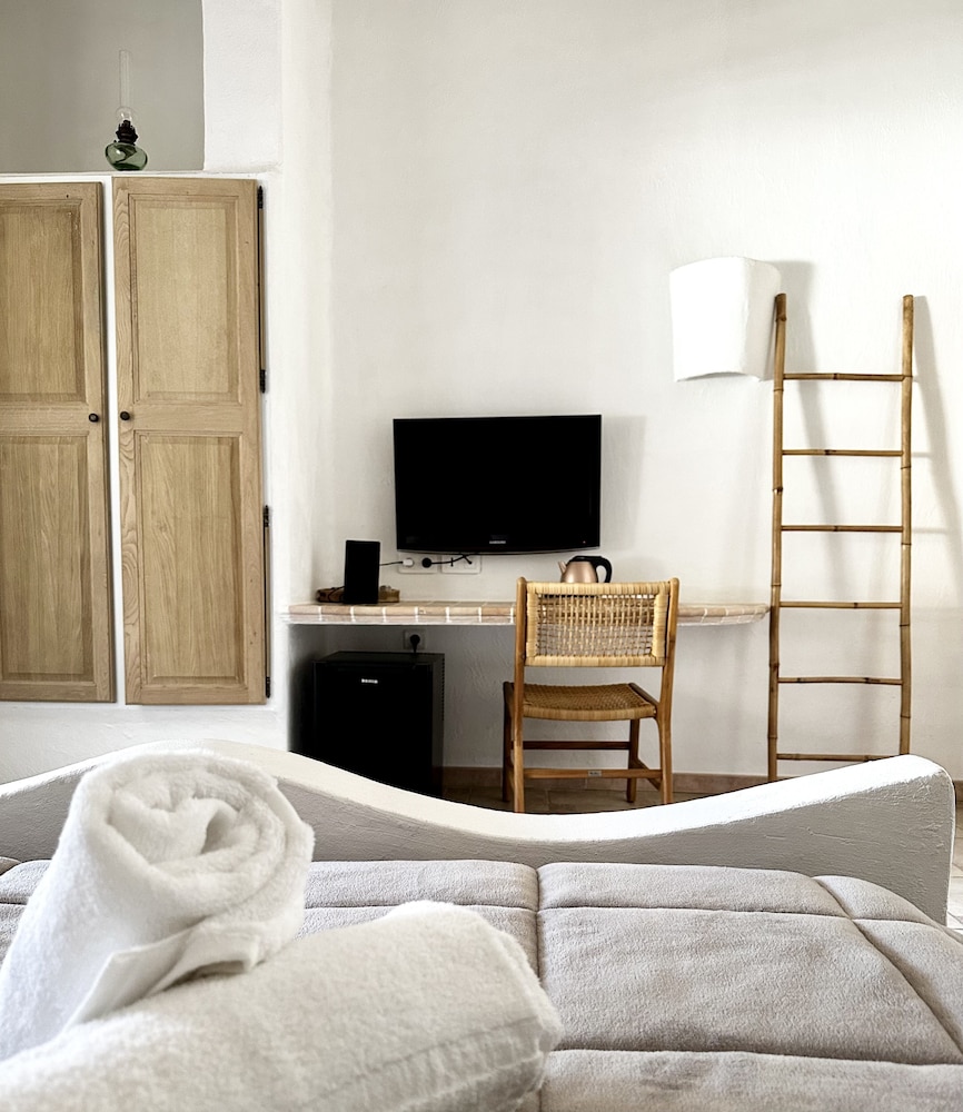 Standard Room - Photo 16