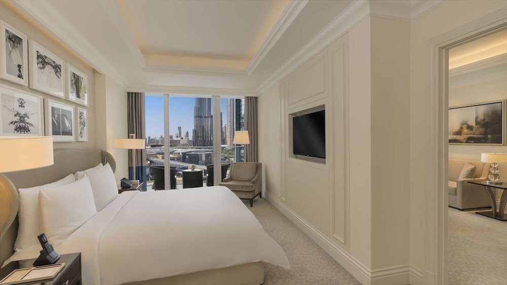Premier Suite, 1 King Bed, City View (Premier Burj View Suite) photo 1