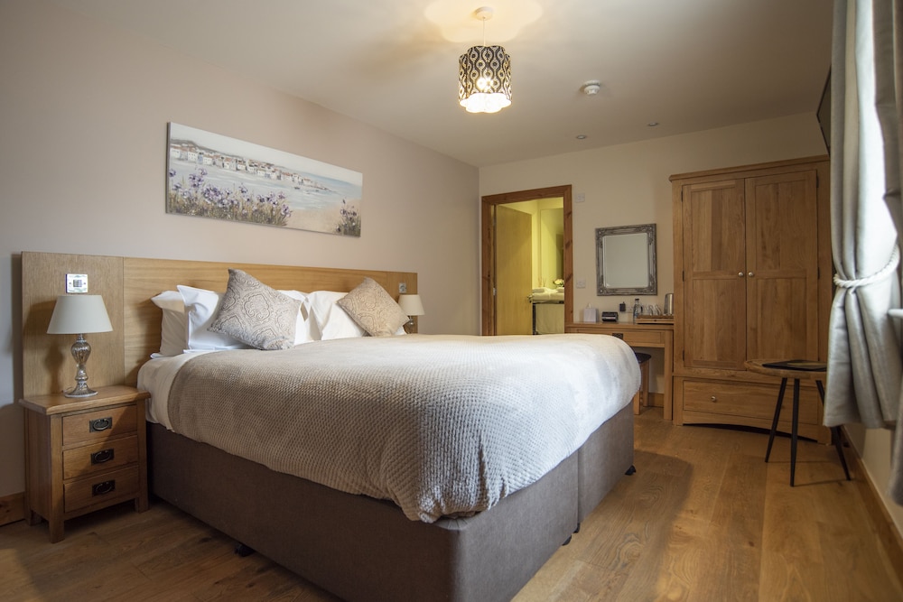 Double Room, Ensuite - Photo 3