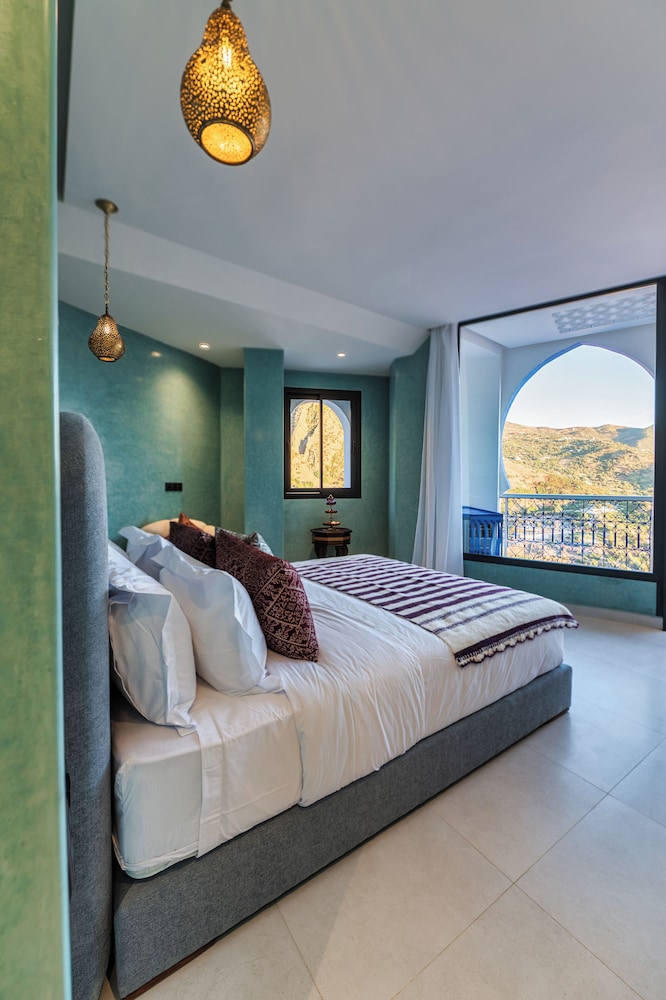 Premium Room, City View