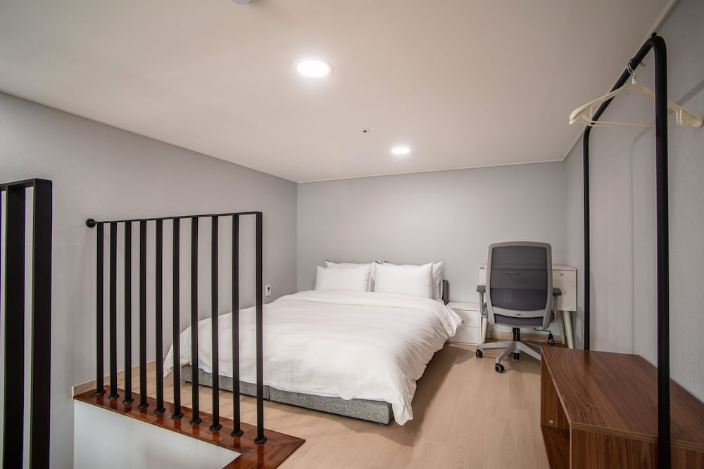 Basic Quadruple Room - Photo 1