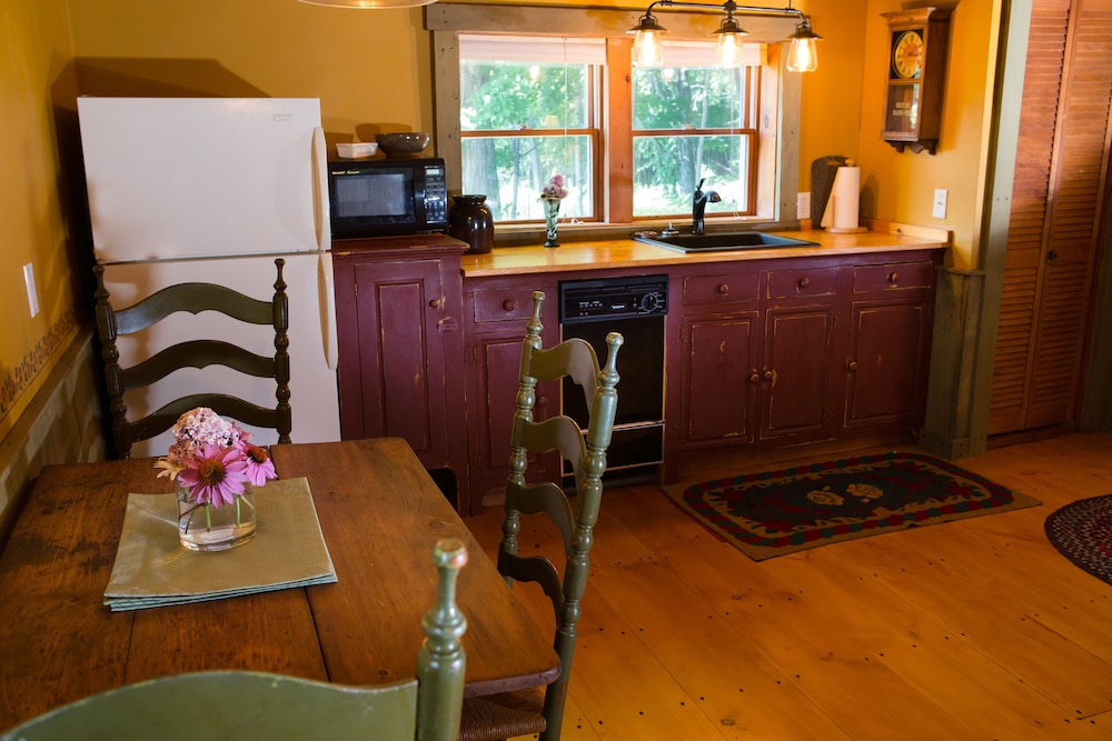 Family Cottage, Ensuite (Sugar Shack) photo 3