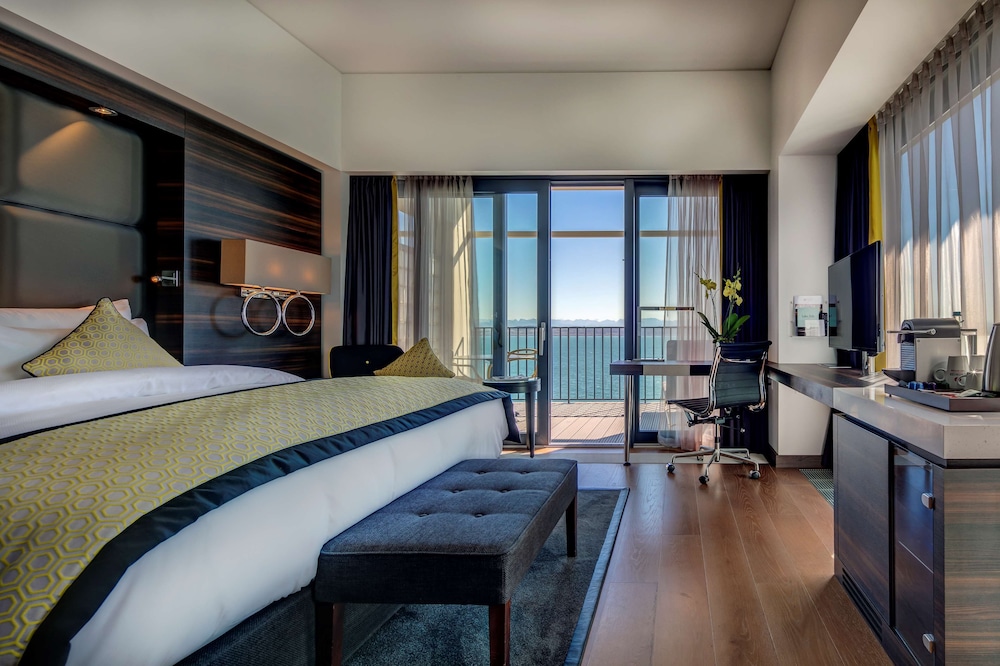 Room, 1 King Bed (Terrace)