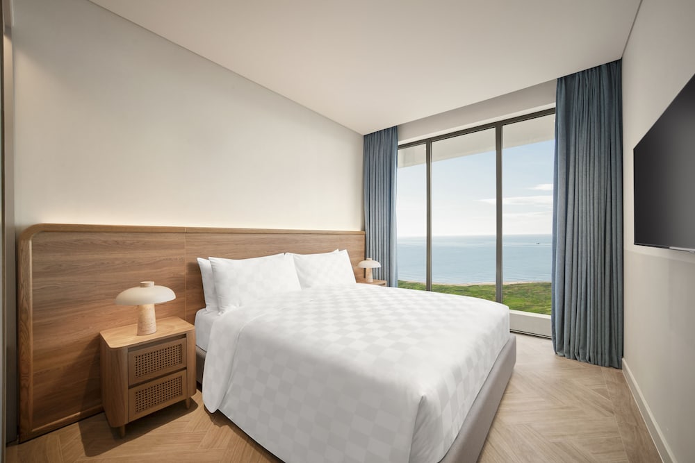 2 Bedroom Panorama Penthouse - Photo 1