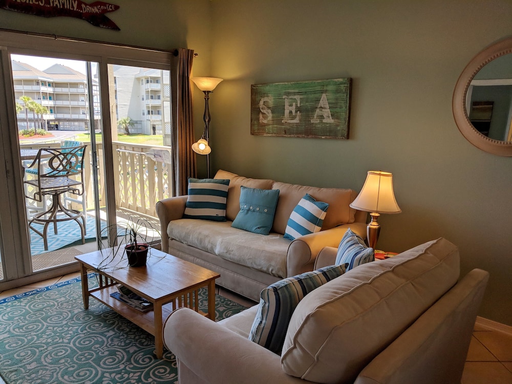 Condo, 2 Bedrooms photo 1