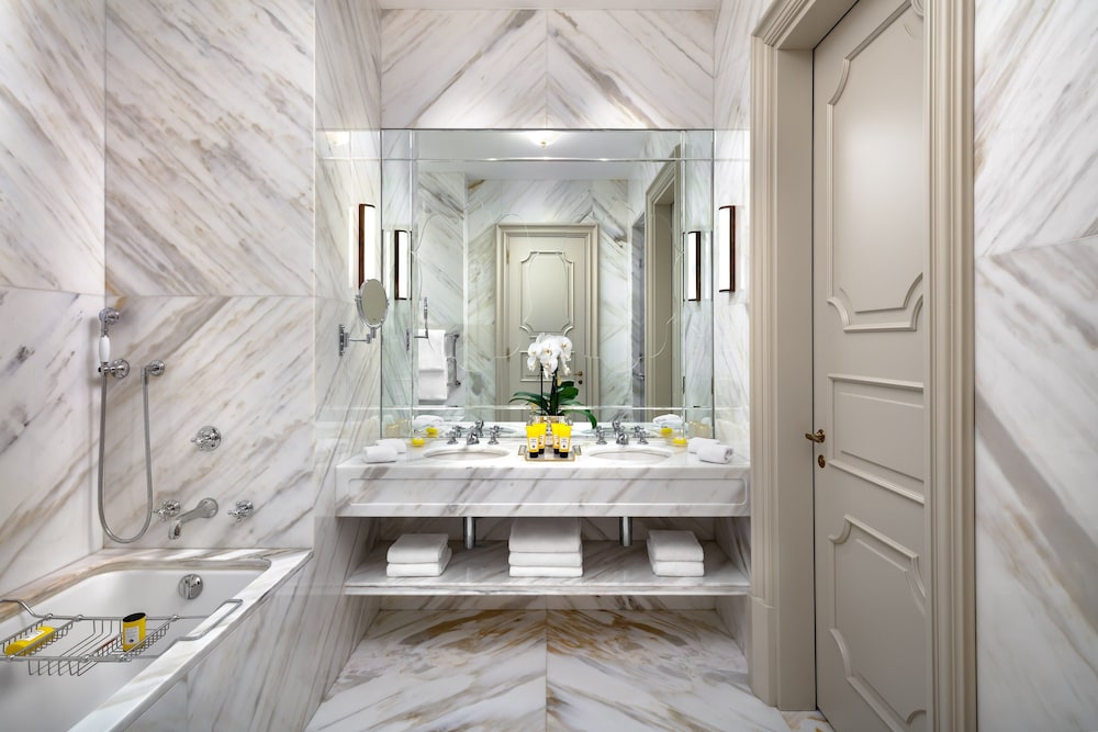 Suite, 1 Bedroom thumbnail 5