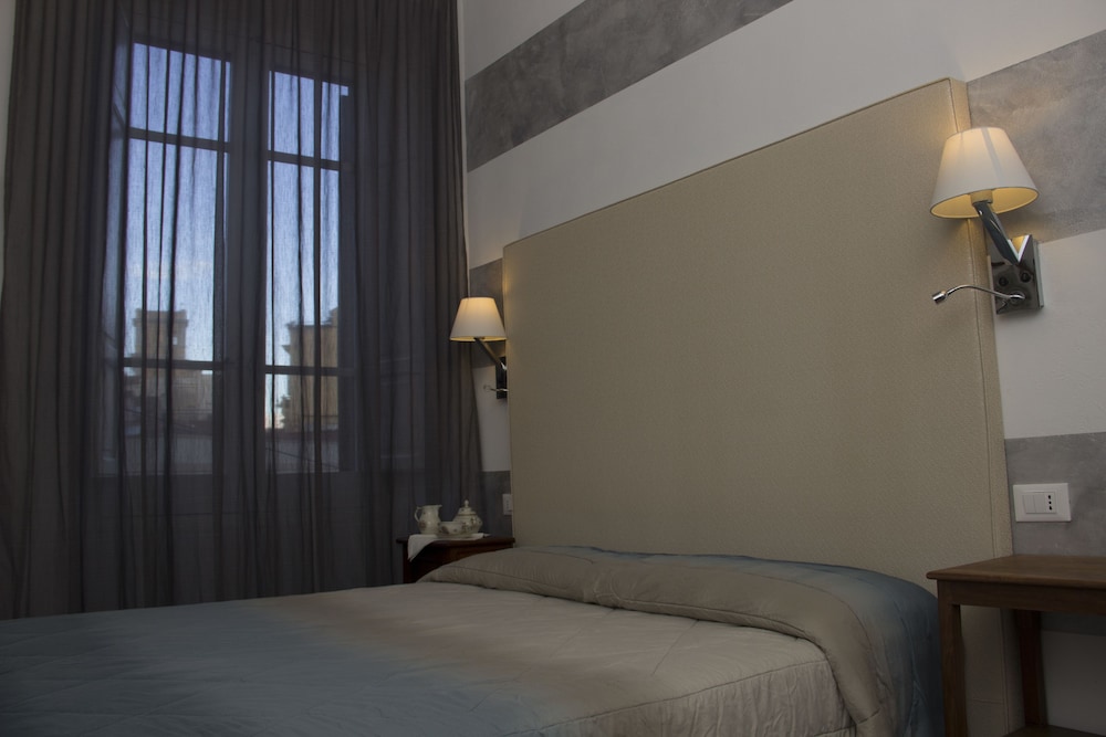 Premier Room, 1 Bedroom photo 3