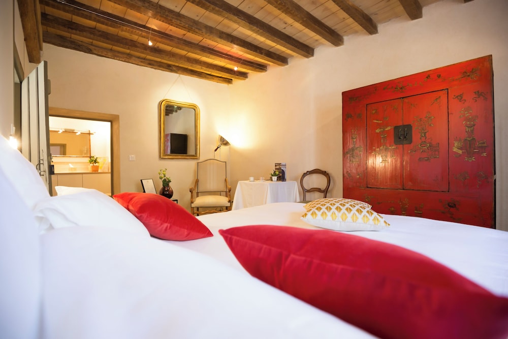 Deluxe Double or Twin Room photo 1