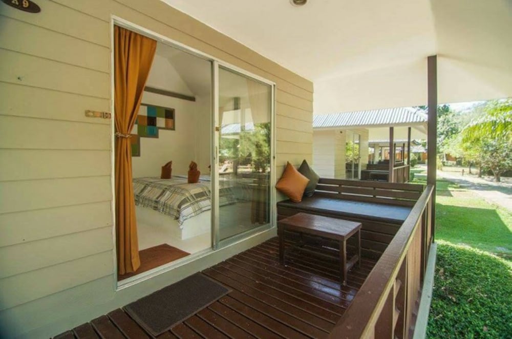 Superior Room with Fan photo 3
