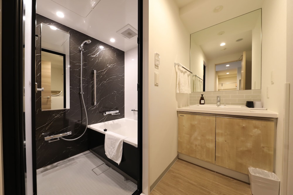 Japanese Style Twin Room (4 People Use) - Photo 8