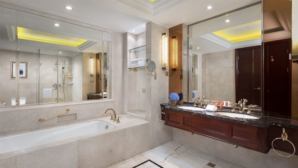 Suite, 1 Bedroom (High Floor) photo 3