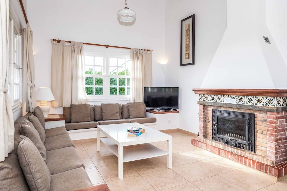 Villa (4 Bedrooms) photo 3