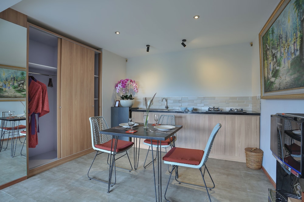 One Bedroom Private Heated Pool Villa - Photo 14